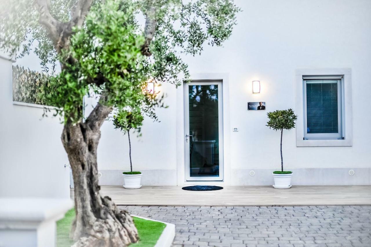 Dal Signor Wolf Bed & Breakfast Pezze Di Greco Dış mekan fotoğraf